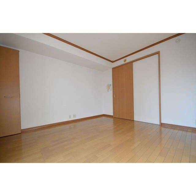 Room image 14