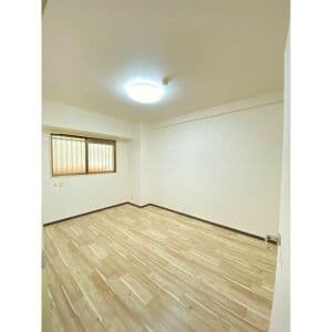 Room image 16