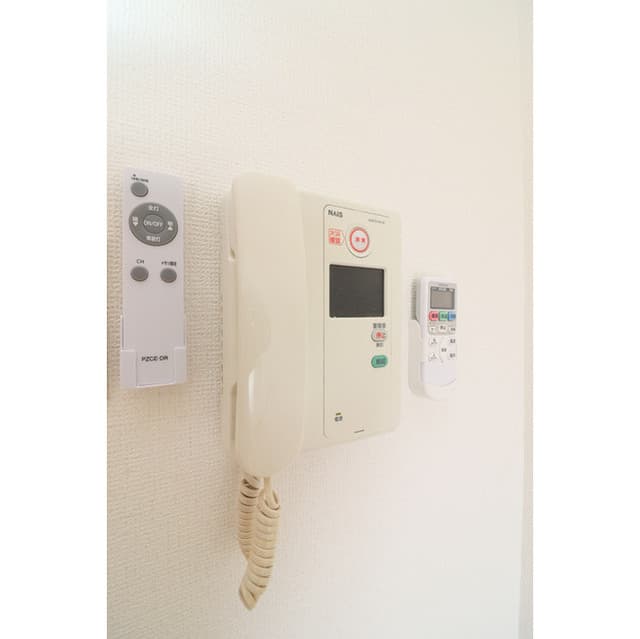 Room image 11