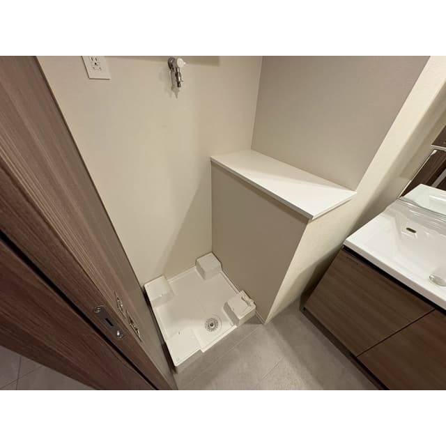 Room image 13