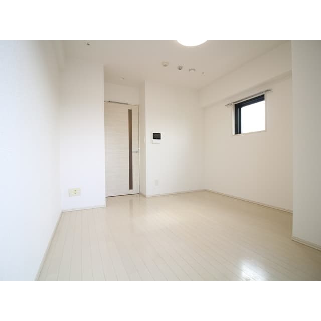 Room image 14