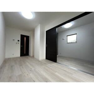 Room image 16