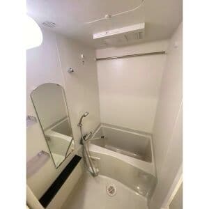 Room image 15