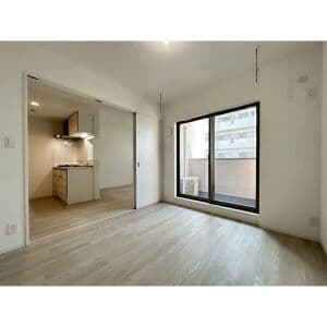Room image 8