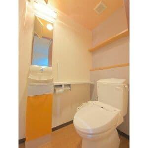 Room image 15