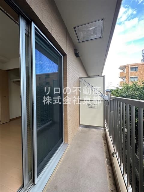 Room image 12