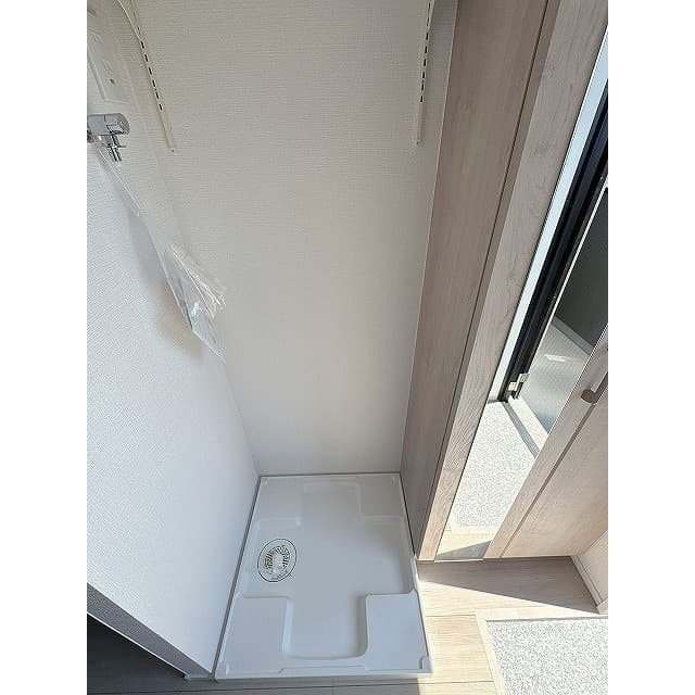 Room image 16