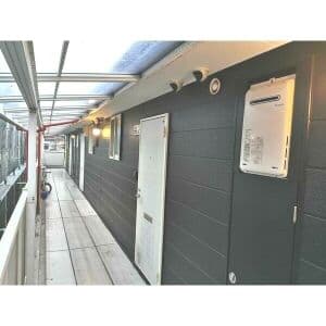 Room image 8