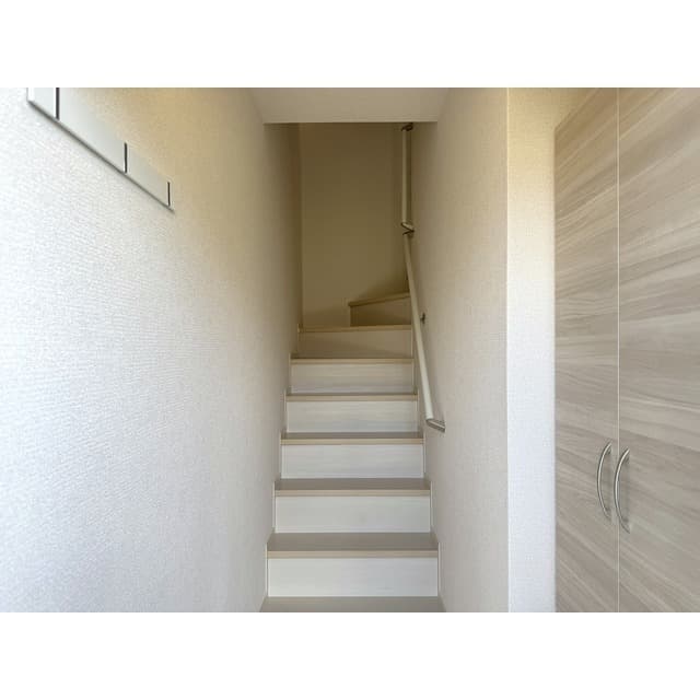 Room image 15