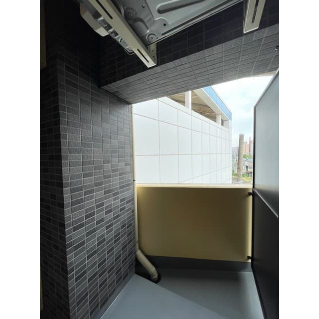 Room image 12