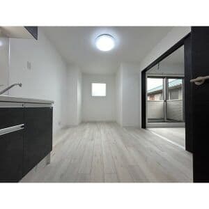 Room image 12