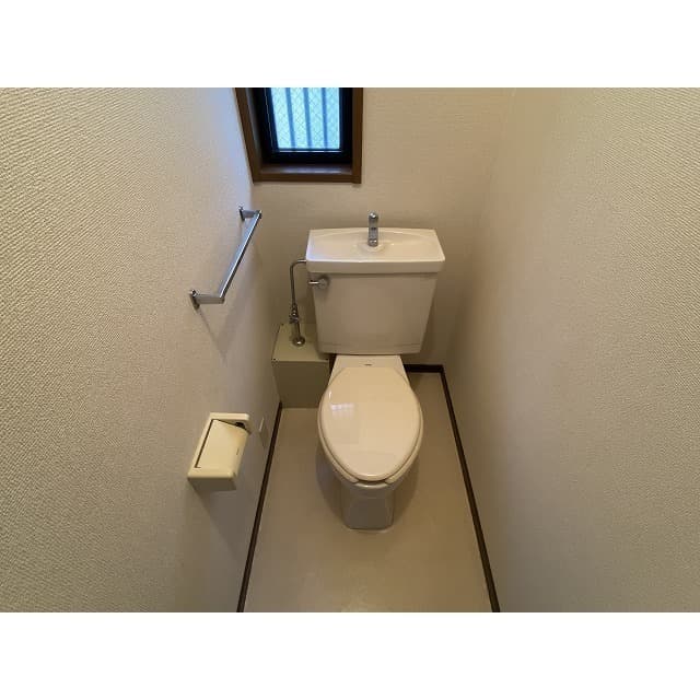 Room image 13
