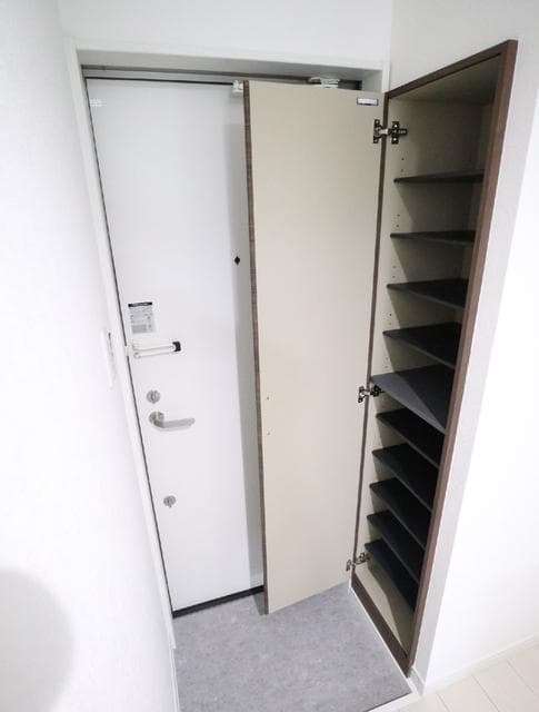 Room image 16