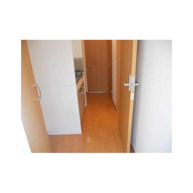 Room image 15