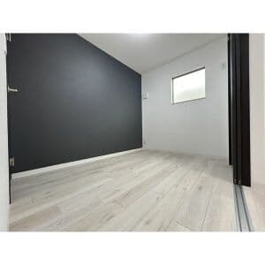 Room image 15