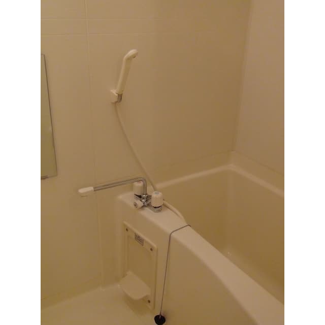 Room image 10