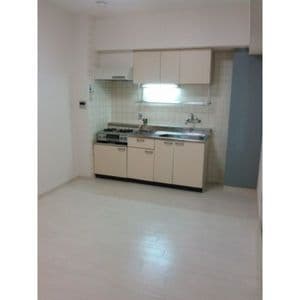 Room image 15