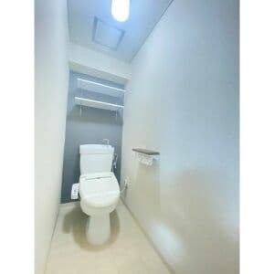 Room image 15