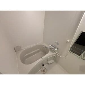 Room image 11