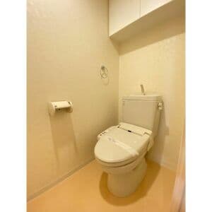 Room image 15