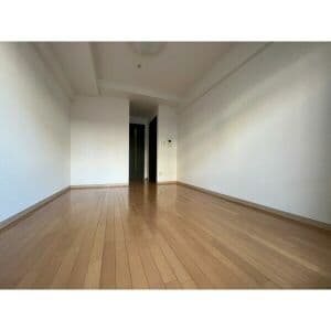 Room image 15