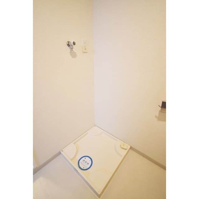 Room image 15