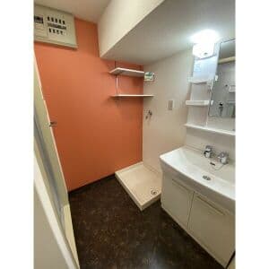 Room image 12