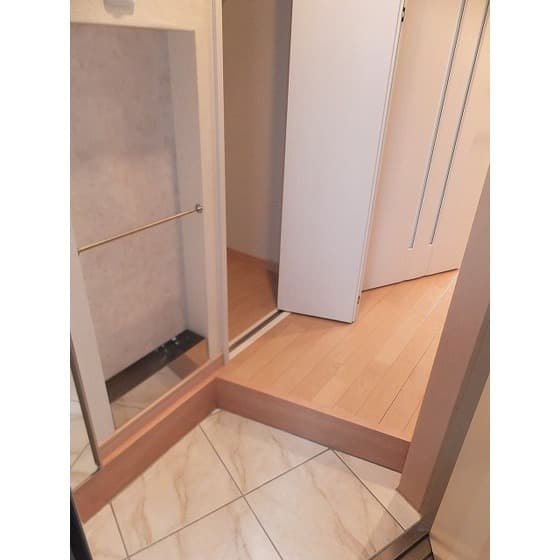 Room image 16