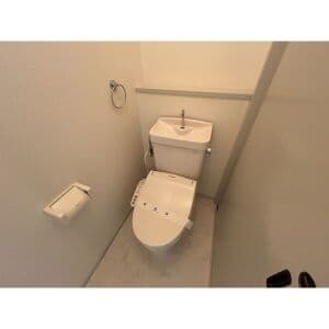 Room image 15