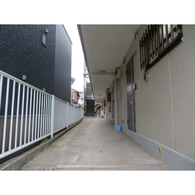 Room image 9