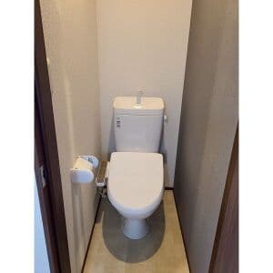 Room image 15