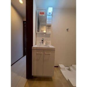 Room image 13