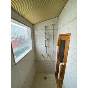Room image 13