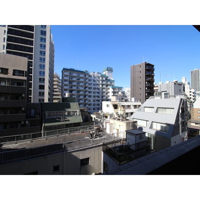 Room image 13