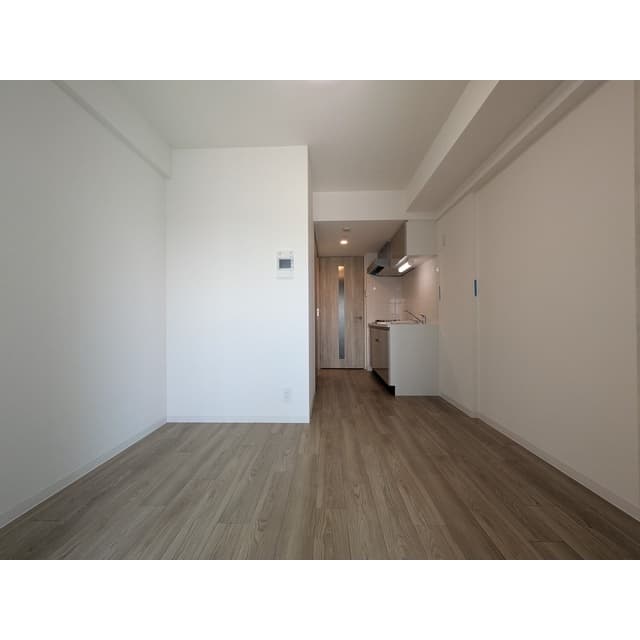 Room image 11