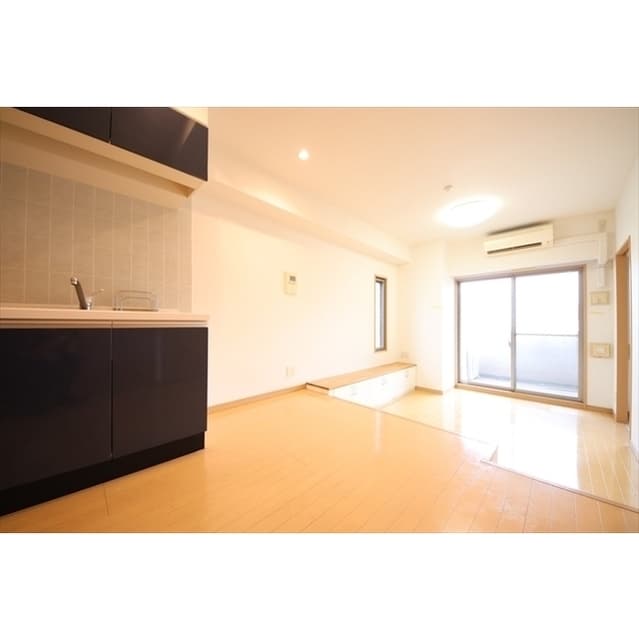 Room image 16