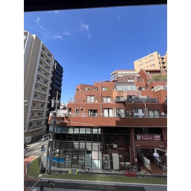 Room image 13
