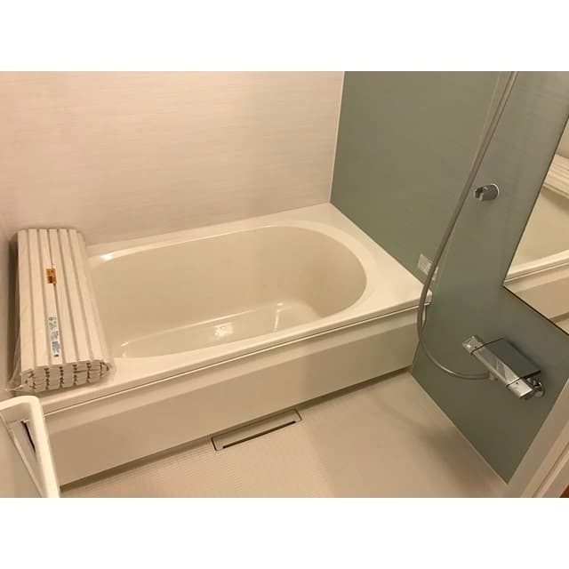 Room image 10