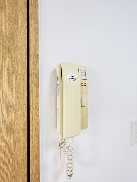 Room image 16