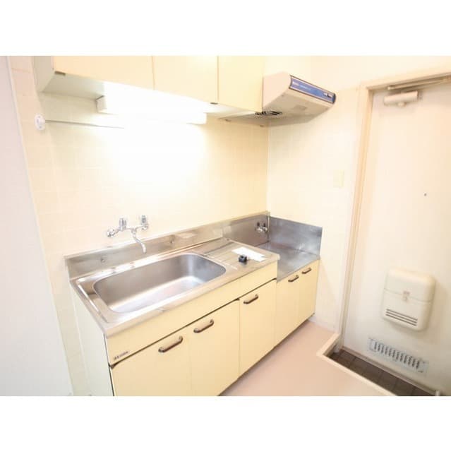 Room image 16