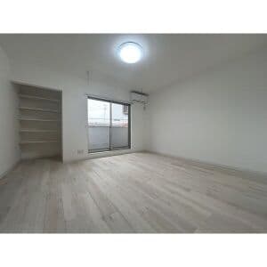 Room image 15