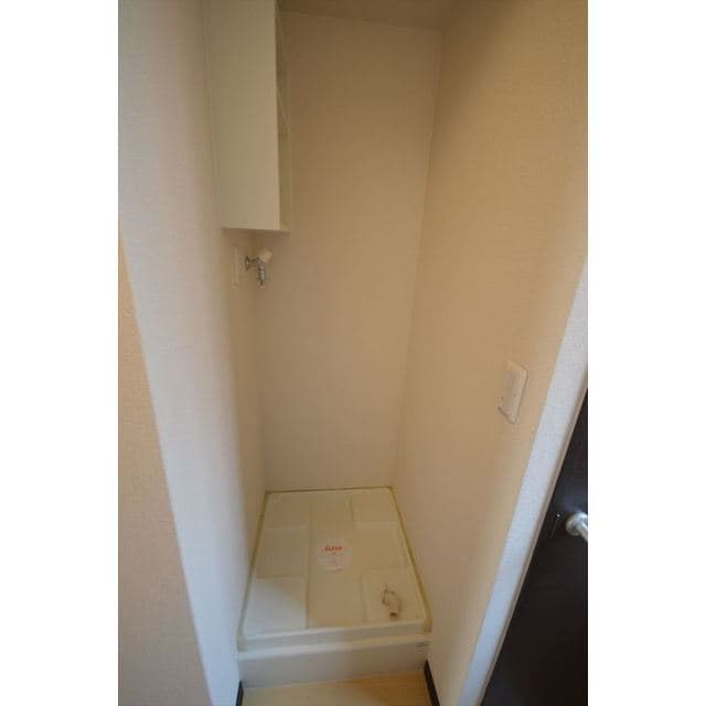 Room image 13