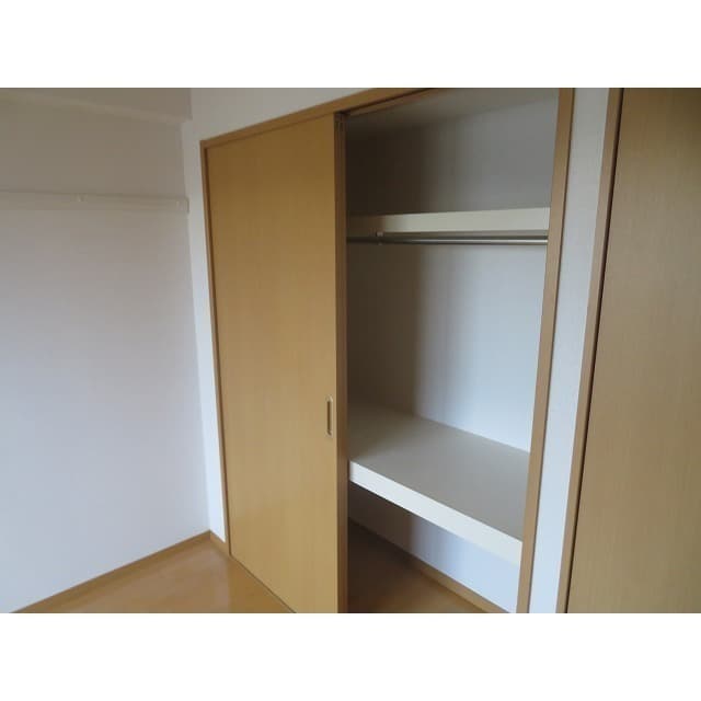 Room image 15