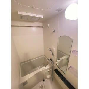 Room image 15
