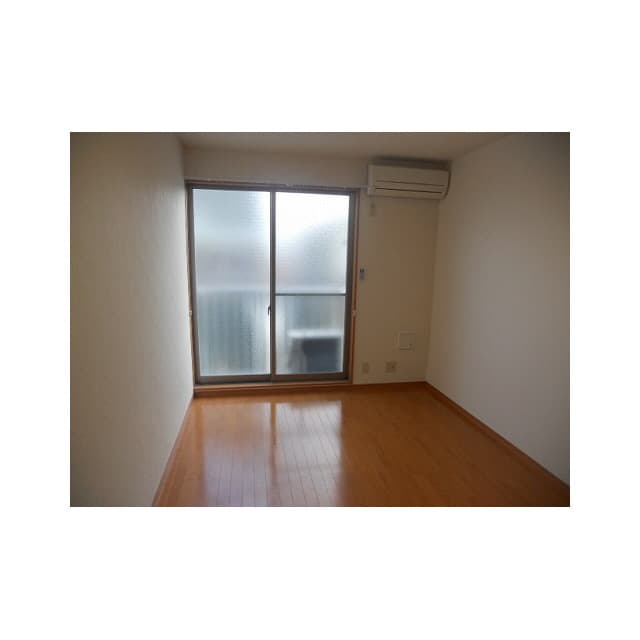 Room image 16