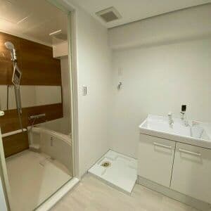 Room image 12