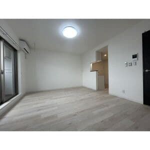 Room image 16