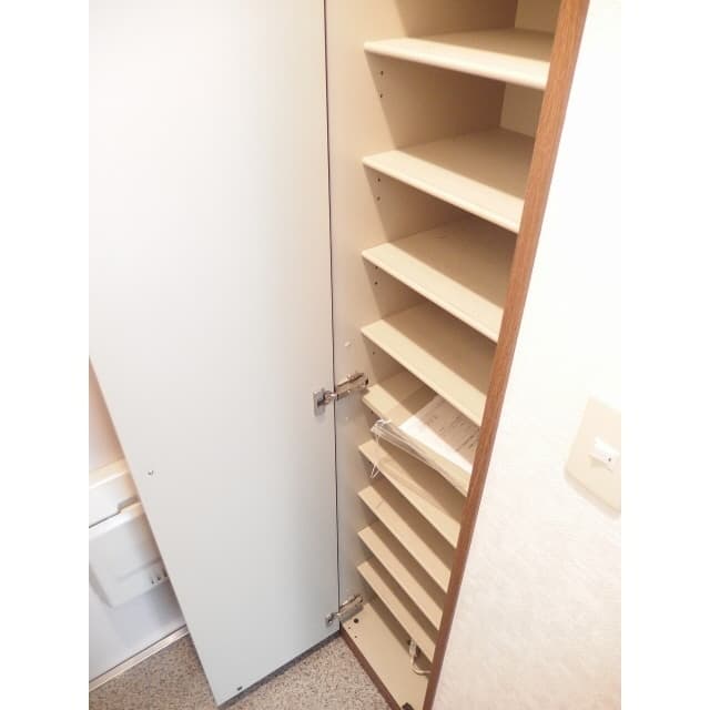 Room image 15