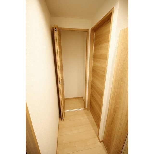 Room image 14
