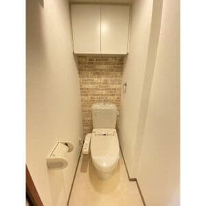 Room image 13